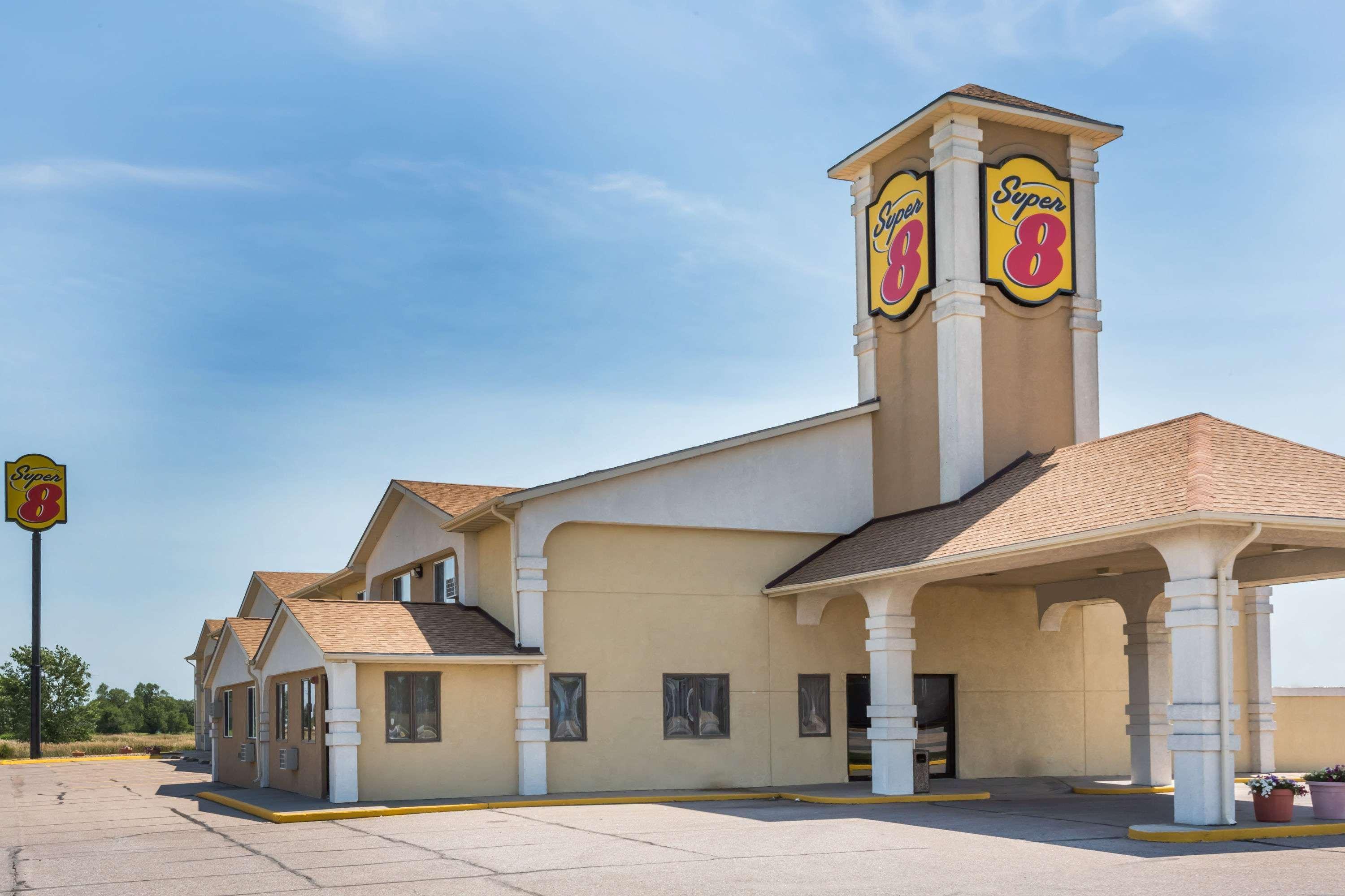 Super 8 By Wyndham Lexington Motel Exterior photo